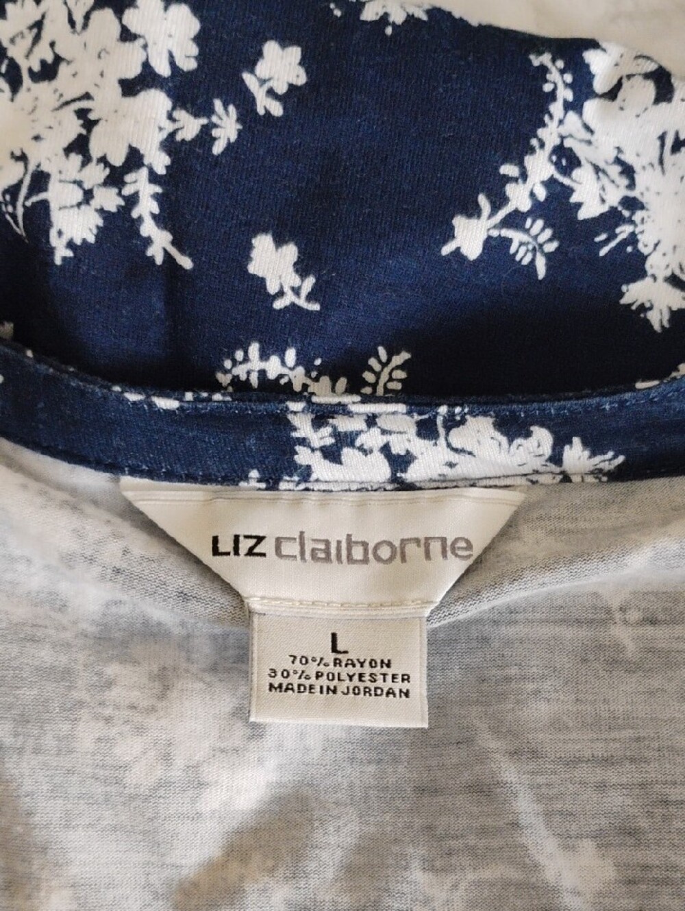 Liz Claiborne Navy and White Sleeveless Floral Henley Top - Picture 7 of 7
